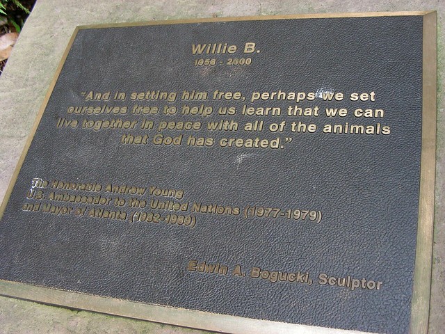 Atlanta 002: Willie B. Statue