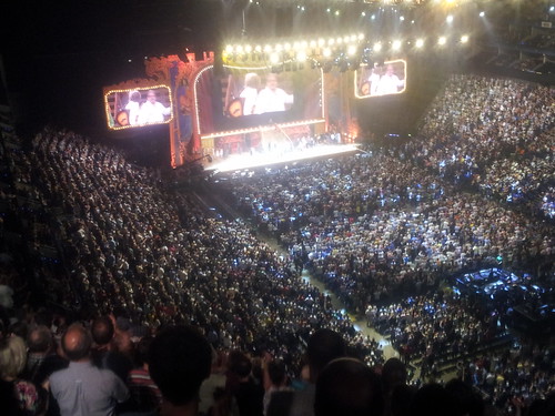 Standing ovation for Monty Python's final show | by stevekeiretsu
