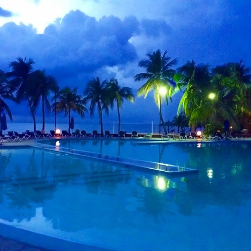 Fresh #sunset #clubindigohaiti by decameronhaiti, square squareformat iphoneography instagramapp uploaded:by=instagram foursquare:venue=4c2fa977a0ced1