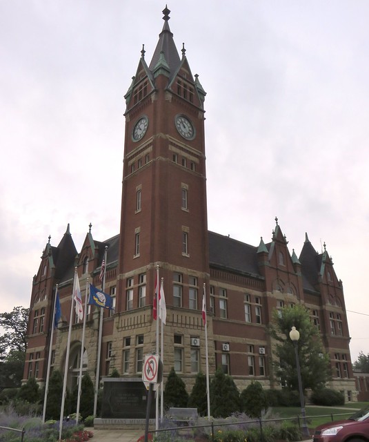 Delaware County Courthouse (Manchester, Iowa)