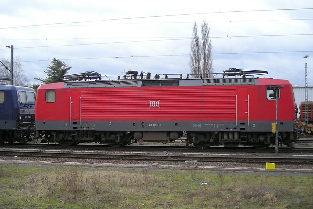 DB: 143 069-3 in Kassel-Bettenhausen