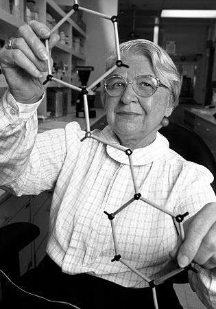 Stephanie Louise Kwolek is considered the pioneer of polymer research. Kwolek's work resulted in the discovery of poly-paraphenylene terephtalamide, Kevlar, the ultra-strong material best known for its use in bulletproof vests. After graduating with a deg