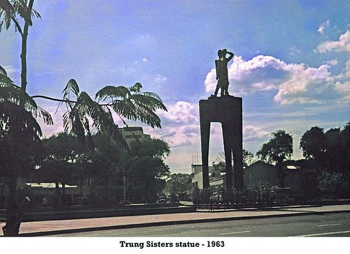 Trung Sisters statue - 1963 | Photo by Pete Komada | manhhai | Flickr