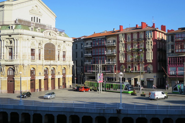 Bilbao tram IMG_7074