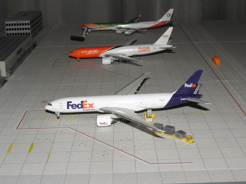 N880FD - Boeing 777-F28 - Fedex (Herpa 1-500) | tim777lamboy | Flickr