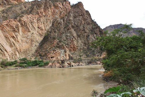 Cañón del Marañón, Perú (Balsas) by zug55, The Puente Chacanto crosses the Río Marañón at the small town of Balsas. The bridge is about 70 year