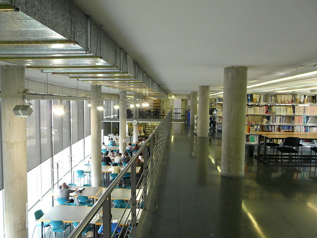 ignorance Annihilate mistaken Biblioteca Universitària de Sabadell UAB | Flickr