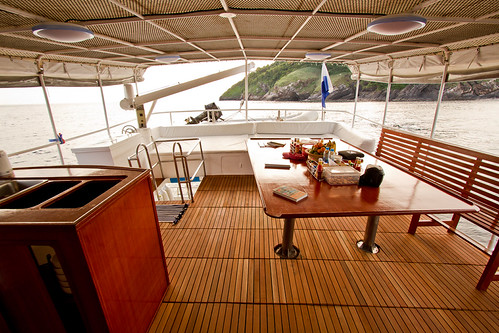 Upper deck