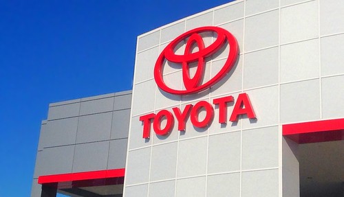 Exterior of Toyota Dealership Cincinnati