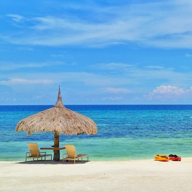 lets go to the beach... each... lets go get a wave..    #beach #sand #sun #bonding #CebuDailyNews #Panglao #PanglaoBlueWater #bohol #travelBohol #choosebohol #ChoosePhilippines #TravelPH #SeePhilippines #summer #Summer2014 #summernixavee2014 #XaveeinBohol