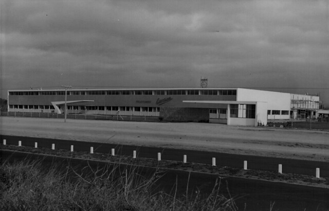 1955: fachada da antiga fábrica da Ericsson em SJCampos