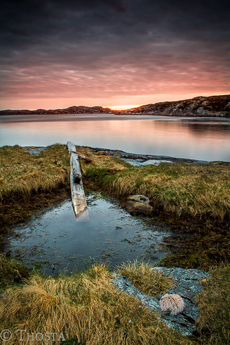 Sonnenuntergang in Kvenvær (No) by thosta1, Während eines Angelurlaubs in Norwegen fotografiert.sunset norway wasser sonnenuntergang norwegen kü
