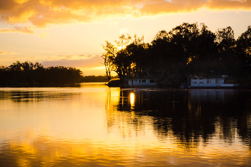 sunset two river houseboats murrayriver mildura 2014 abcopen