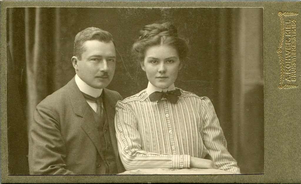 CDV Portrait of a young couple - Germany - c.1910