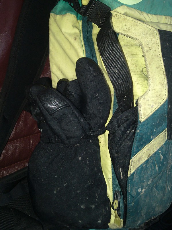 Evoc FR Enduro Team Hydration Pack Side pocket is perfect for gloves
