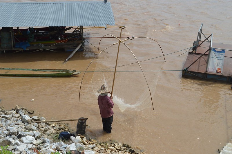 Fishing with net ตกสะดุ้ง