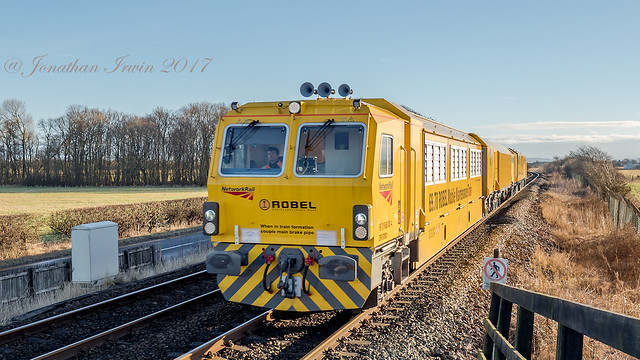 DR97801 Robel Mobile Maintenance Train Network Rail_2190024