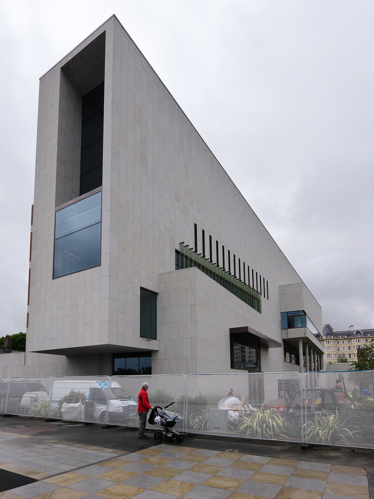Construction of new library and cultural centre, Dun Laogh… | Flickr