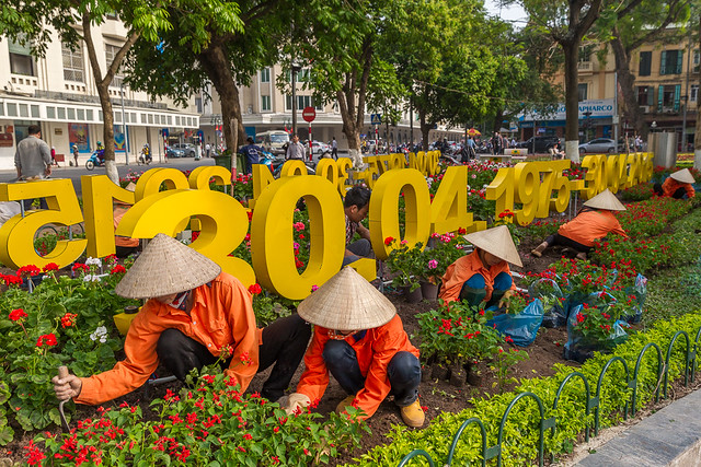 Back to beautifying the Hanoi's public gardens