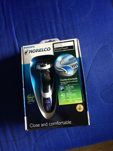 new-philips-norelco-pt720-powertouch-electric-razor-20-flickr