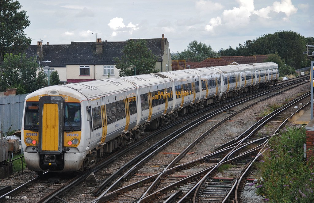 375819 | 375819 passes Gillingham depot working 1S42 14:22 V… | Flickr