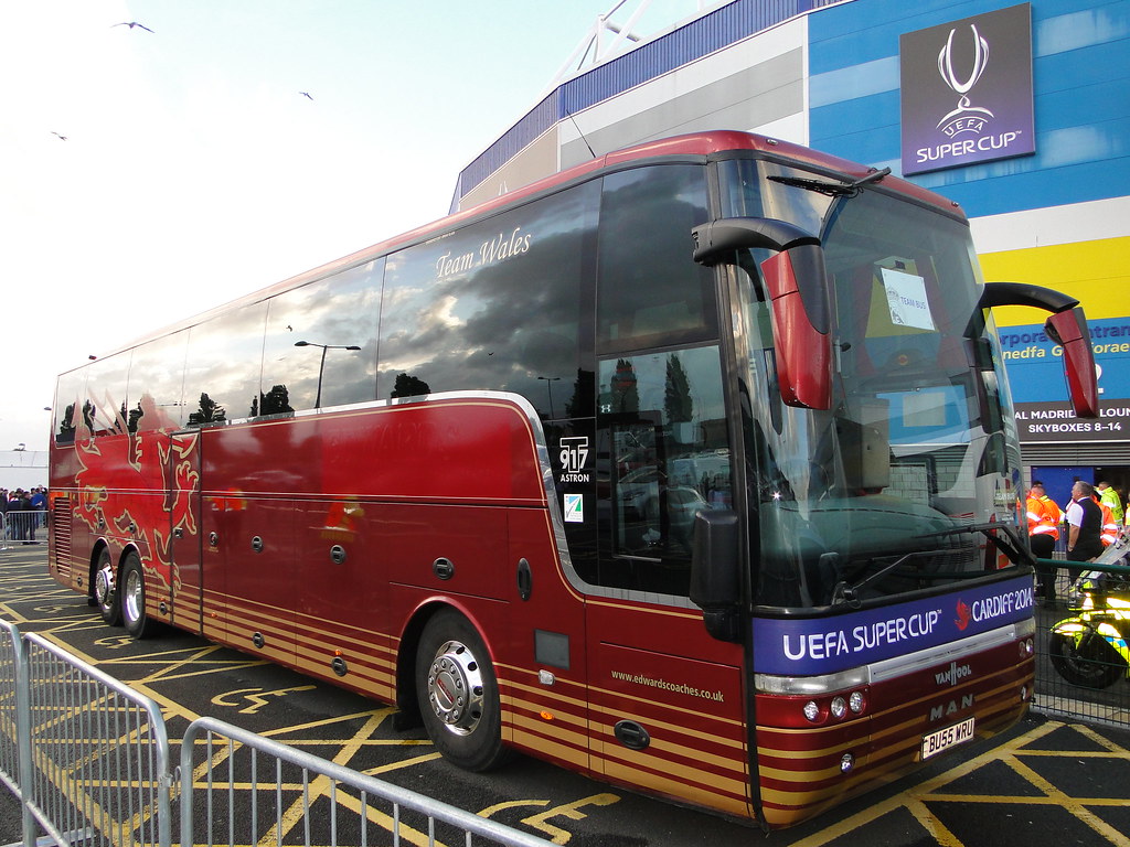 Edwards Coaches Van Hool T917 Astron Coach BU55 WRU | Flickr