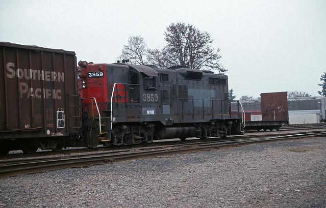 Willamette Valley Railway GP-9R #3859, Salem Oregon.  March 5 1993.