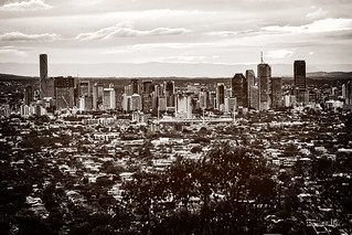 Brisbane from the lookout BW