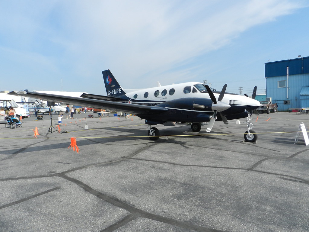 C-FMFS, Raytheon Aircraft Company C90A (Beech)
