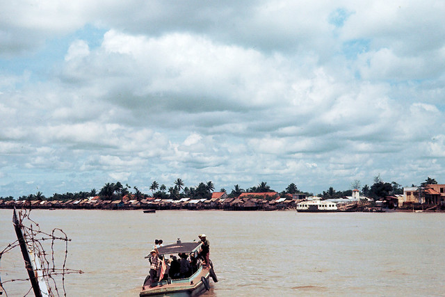 SAIGON 1965 by Dick Lee - Sông Saigon