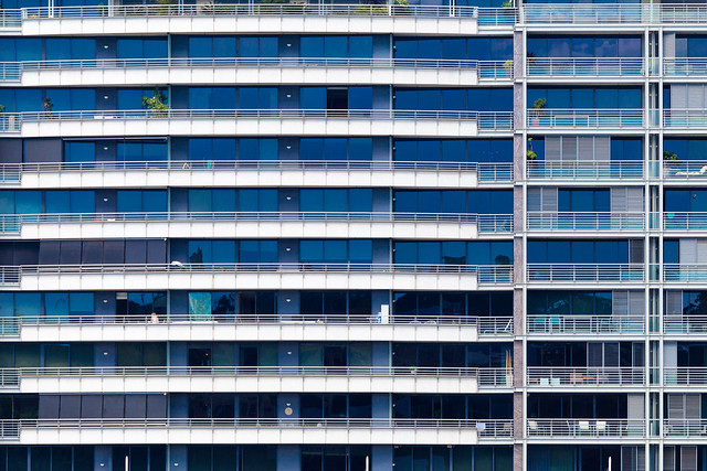 Blue + White / Hotel architecture forms in Sydney, Australia / SML.20140315.6D.30931.P1