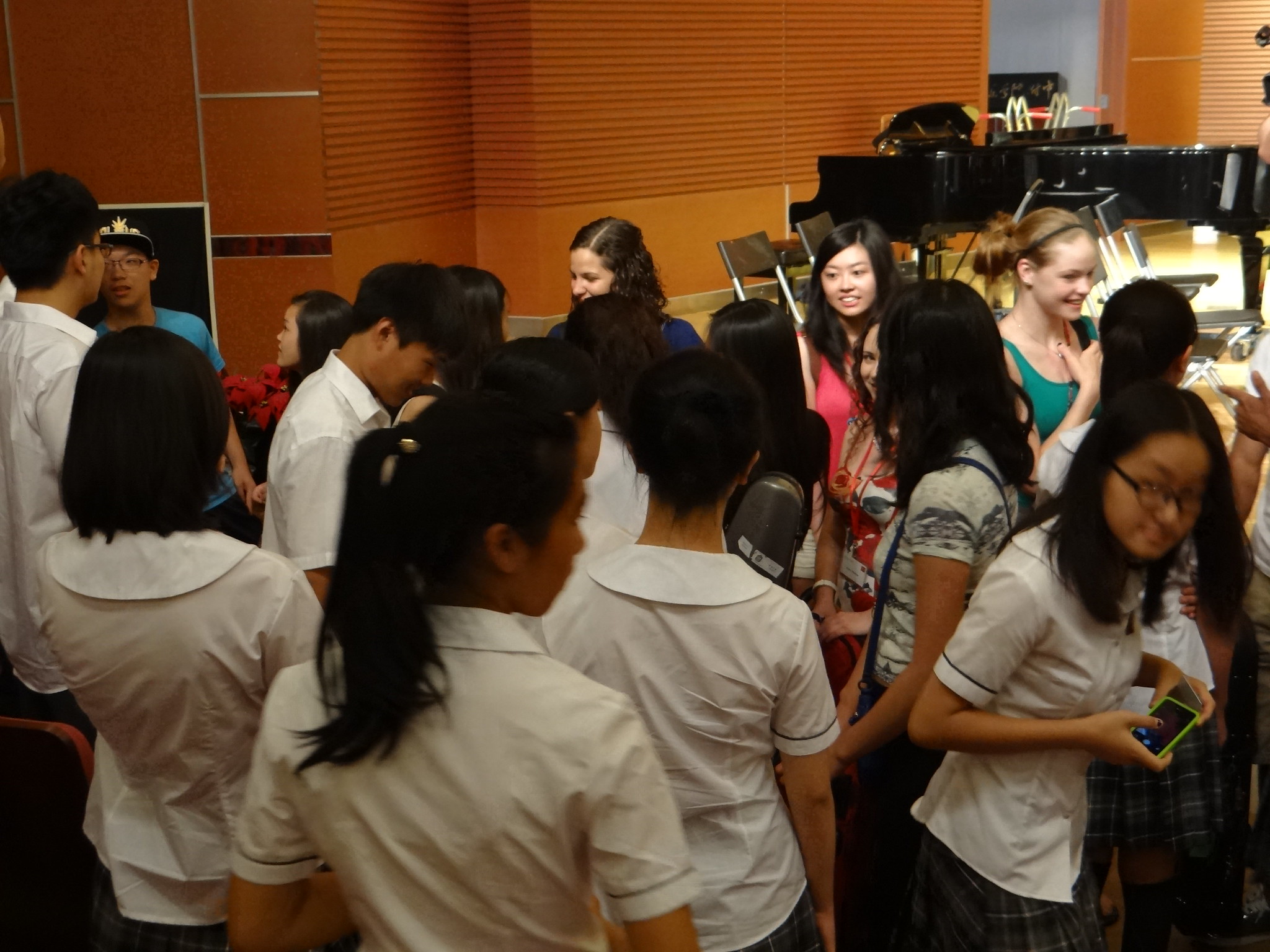 CYSO Students Mingle with Chinese Conservatory Students