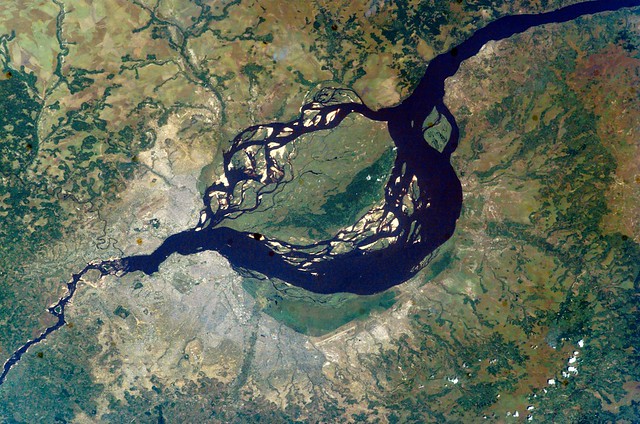 Archive: Brazzaville, Kinshasa, Congo River (NASA, International Space Station, 06/06/03)
