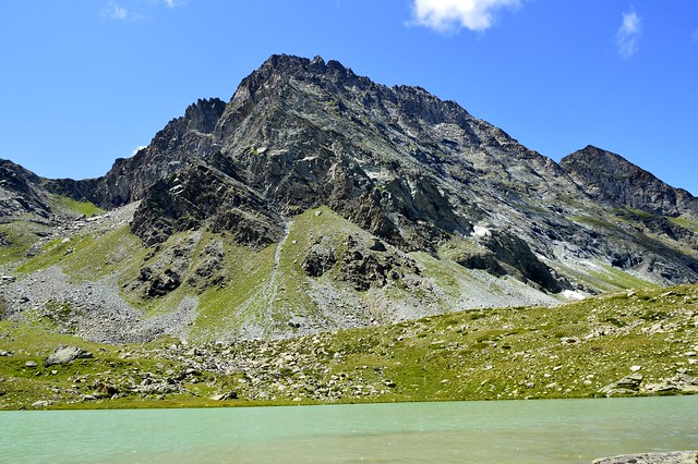 Lago di Medzove e mont Rafray (mt. 3.146)