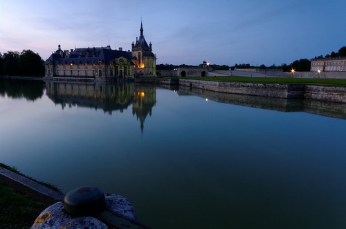 chantilly castle chateau oise picardie warmith k7 pentaxk7 pentax museum nuit musée history histoire architecture sigma1020mm long exposure pose longue pwpartlycloudy night