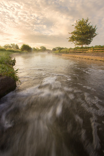 water canon eos canal julian lock derbyshire trent flowing barker derby speeding mersey rushing swarkestone