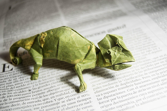 Origami Chameleon - Artur Biernacki