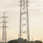 秋が来た…のか？  #鉄塔 #ミルク色 #牛乳色 #空 #送電線 #多過ぎ #tower #electricitywire #sky #milk #nikon #d90 #igersjp