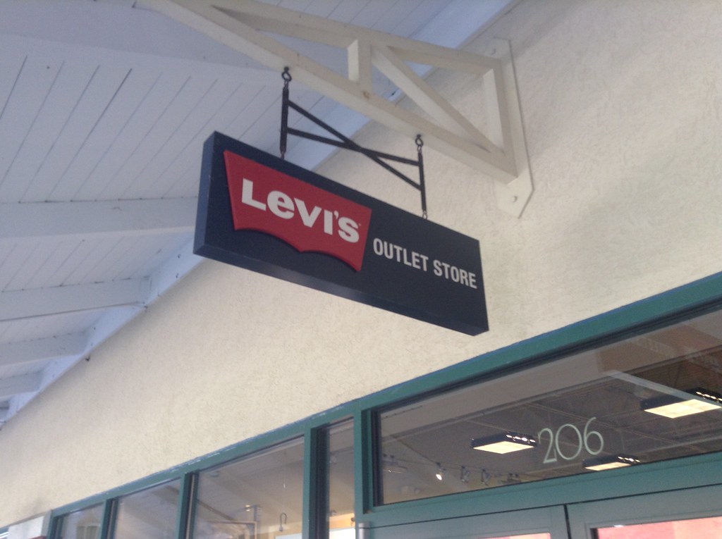 Levi's, Outlet Store | Levi's, Outlet Store, Clinton CT, 8/2… | Flickr