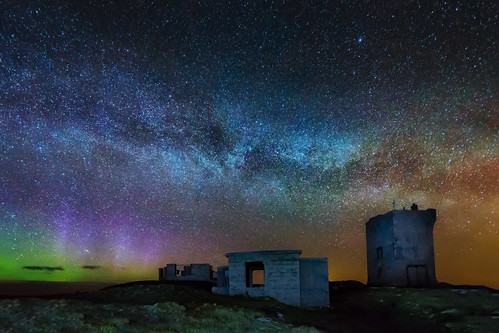malin head old abandoned ruined signal tower irelands most northerly point banbas crown tip ghosts nightscape photographer vacation holiday europe d5300 historic famous landmark monument tourist visit tourism seascape irish sea ocean coast costal shore wild atlantic northern lights gareth wray photography night stars galaxy aurora beach colourful colours way ardmalin ireland telescope viewing area pillars light painting borealis milkyway milky space buildings radio view astronomy astro hemisphere sky