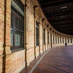 Plaza de España - inside walkway