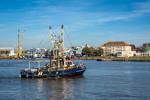 Krabbenkutter in Bremerhaven | by Michael Bliefert