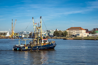 Krabbenkutter in Bremerhaven | by Michael Bliefert