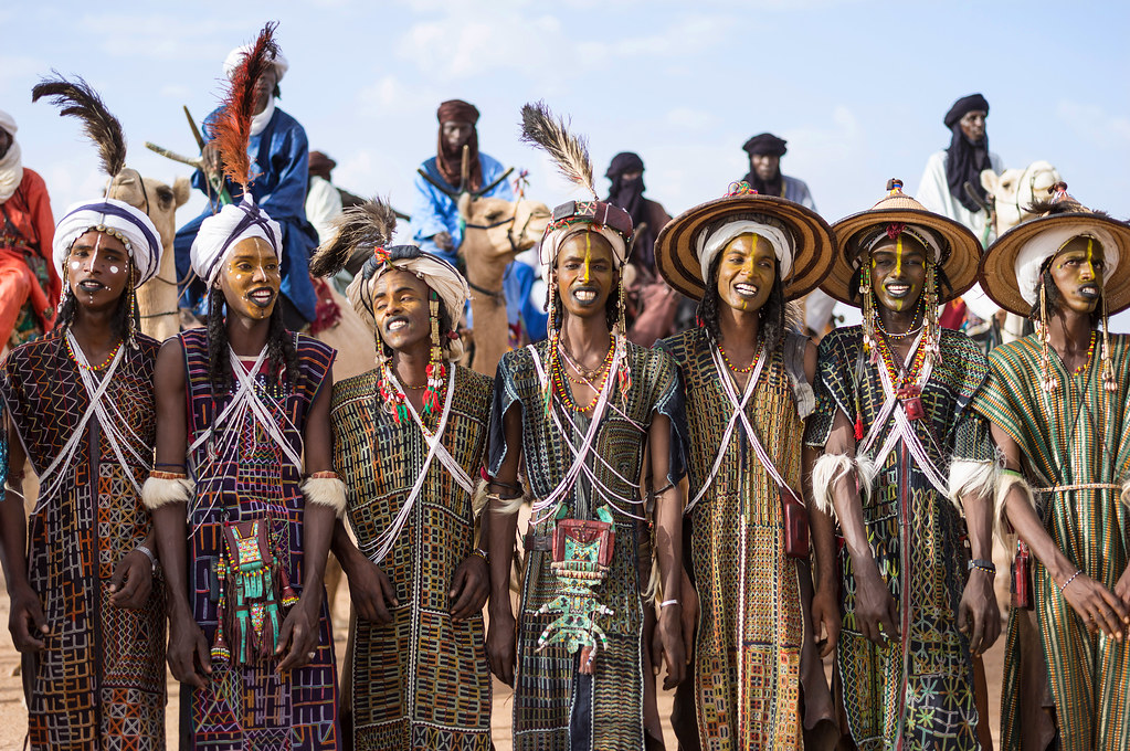 Русские племена в африке. Племя Бороро Водаабе. Водабе племена Африки. Племя Водаабе Африка. Нигерия племя Водаабе танцы.