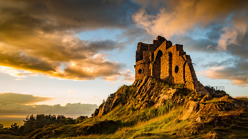 mowcop staffordshire cheshire uk gb england castle ruin sunset low sun orange goldenhour storm clouds unitedkingdom