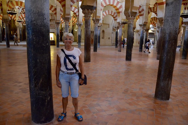 Mesquita Córdoba with lady