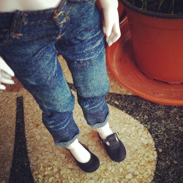 Boyfriend jeans, ballerina & birks some stuff in Nena02 size for Ldoll. Wish had time to create more things   #doll #bjd #dollclothes #dollshoes #nena02 #ldollfestival #ateliermomoni
