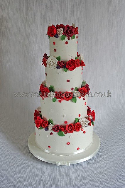 Wedding Cake (1128) - Sugar Roses in Shades of Red