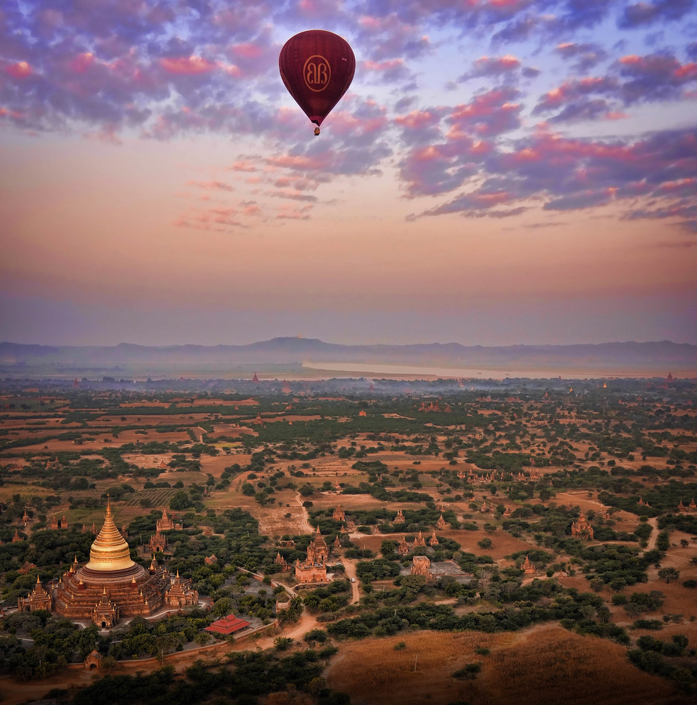 Balloon ride over Bagan. Amazing!