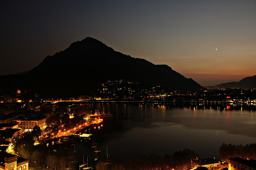 Lecco, dal campanile by Fab!!, Foto scattata dal campanile della basilica di "San Nicolò", attualmente aperto unicamente